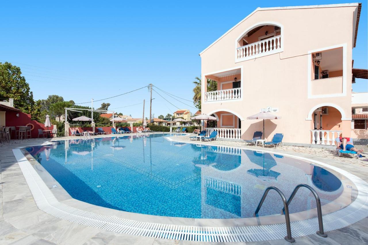 Eriva Hotel Acharavi  Zewnętrze zdjęcie